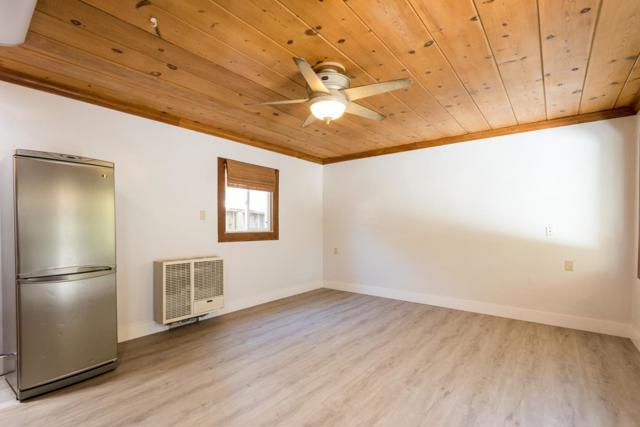 831 Canyon Road, Redwood City CA: https://media.crmls.org/mediaz/38997145-3ad1-4d87-9061-65dbefba0048.jpg