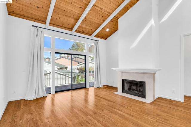 1881 Grand View Drive, Oakland CA: https://media.crmls.org/mediaz/389974e6-e194-4092-926d-0cfcdd69f363.jpg