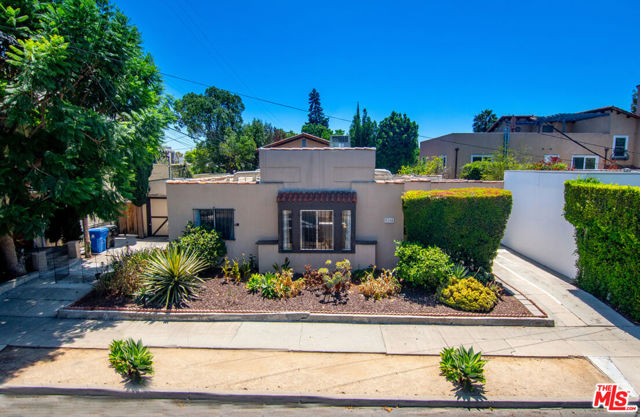 8164 Waring Avenue Los Angeles CA 90046