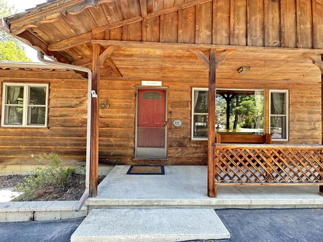 26748 Mcmahan, Idyllwild CA: https://media.crmls.org/mediaz/389a2bba-ab35-4e75-8198-ca332bb7c72d.jpg