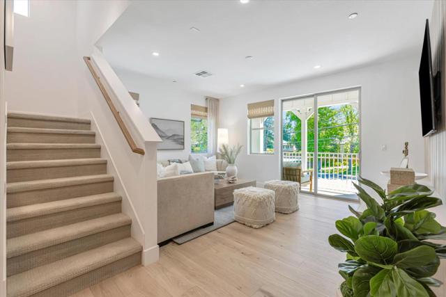 208 Oak Circle, Walnut Creek CA: https://media.crmls.org/mediaz/389a733c-cdb6-48e8-86a0-86f29ce4b975.jpg