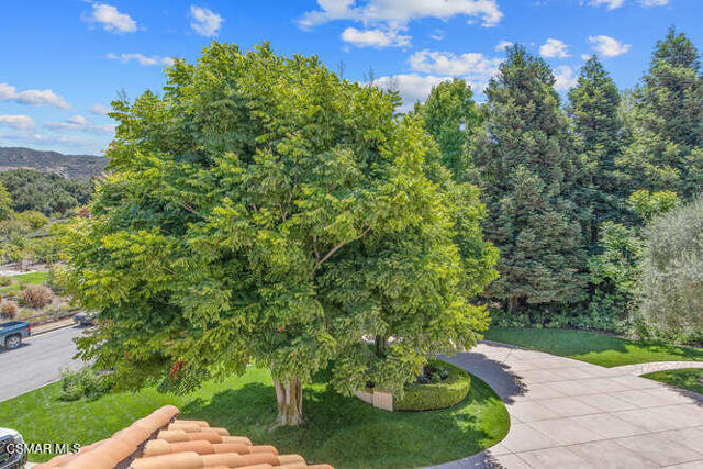 421 Whitegate Road, Thousand Oaks CA: https://media.crmls.org/mediaz/389aa792-e594-4421-8c7d-550919d2e75b.jpg