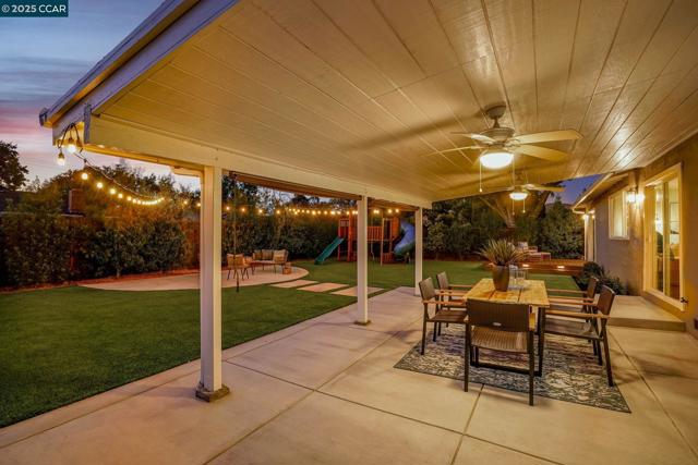 3937 Majestic Dr, Concord CA: https://media.crmls.org/mediaz/389aab5f-83b1-41d1-973c-902b8b9045da.jpg