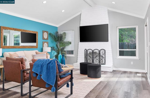 Image 14 of 43 For 23 Capistrano Ct