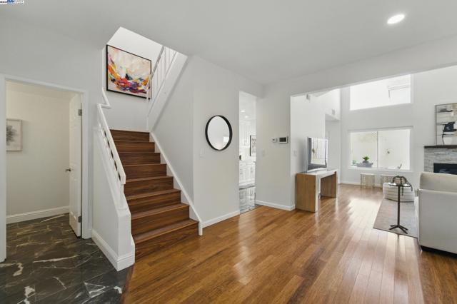35864 Killorglin Cmn, Fremont CA: https://media.crmls.org/mediaz/389b9afe-99a7-4bd1-84fb-62eba095778a.jpg