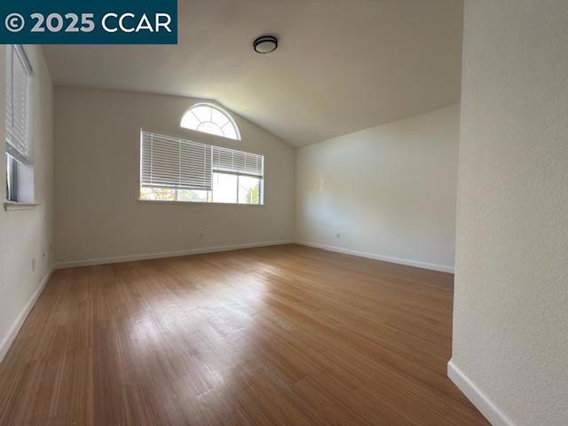 528 Dohrmann Ln, Pinole CA: https://media.crmls.org/mediaz/389bc151-4ba7-42c4-8589-fc403532586f.jpg