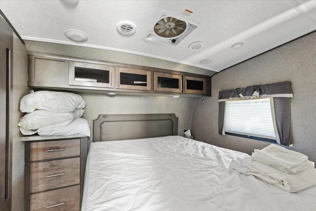 10499 Highway 79, Descanso CA: https://media.crmls.org/mediaz/389bc16d-3d77-4937-b0ab-659acad76754.jpg