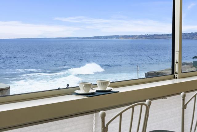 939 Coast Boulevard, La Jolla CA: https://media.crmls.org/mediaz/389cce86-abb8-459c-a8d4-ca5371883b19.jpg