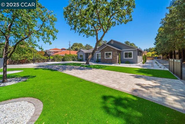 100 Alderwood Rd, Walnut Creek CA: https://media.crmls.org/mediaz/389d2a7d-375d-41be-a2fb-f093cf5c1df5.jpg