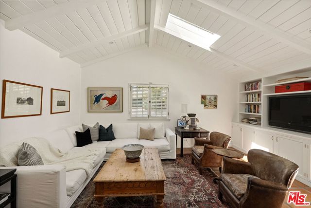 9742 Saturn Street, Los Angeles CA: https://media.crmls.org/mediaz/389ed743-e0a6-4ca4-8357-9576b2f970c7.jpg