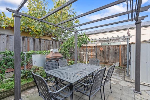 1545 E Saint John Street, San Jose CA: https://media.crmls.org/mediaz/389fd3de-f2bd-441c-9c62-45e98322536d.jpg