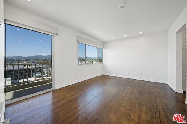 101 California Avenue, 903 photo 8