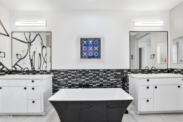 1524 Seabridge Lane, Oxnard CA: https://media.crmls.org/mediaz/38a0557f-f7cb-47af-823d-9189c5bc04b8.jpg