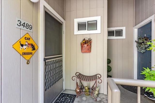 3489 Wine Barrel Way, San Jose CA: https://media.crmls.org/mediaz/38a0d38a-4256-4b59-9404-176f1ff23a50.jpg