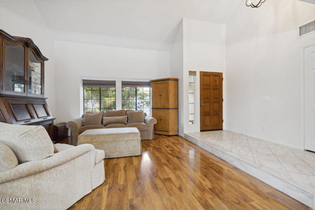 6690 Oak Springs Drive, Oak Park CA: https://media.crmls.org/mediaz/38a136af-a9ab-4db5-8252-c4a62305fbf6.jpg