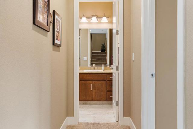 1515 Sunflower Drive, Hollister CA: https://media.crmls.org/mediaz/38a14d77-0ac4-45f2-9f0b-6f0cefc34b22.jpg