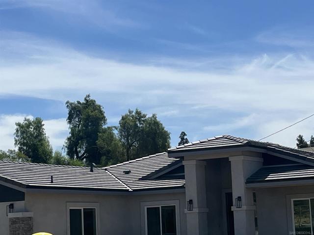 11977 Raceway, Lakeside CA: https://media.crmls.org/mediaz/38a22cef-1657-46b8-bbd8-e9d60803798f.jpg