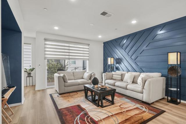 Detail Gallery Image 6 of 57 For 5261 Beachfront Cove St #174,  San Diego,  CA 92154 - 4 Beds | 3/1 Baths