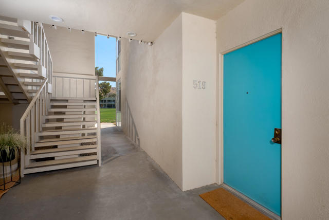 519 Desert Lakes Drive, Palm Springs CA: https://media.crmls.org/mediaz/38a476a1-11f6-4c88-bbae-2289e5ca838a.jpg