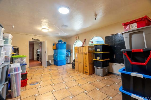9780 Dunbar Ln Lane, El Cajon CA: https://media.crmls.org/mediaz/38a48313-aae1-4347-a32b-afbbdf391147.jpg