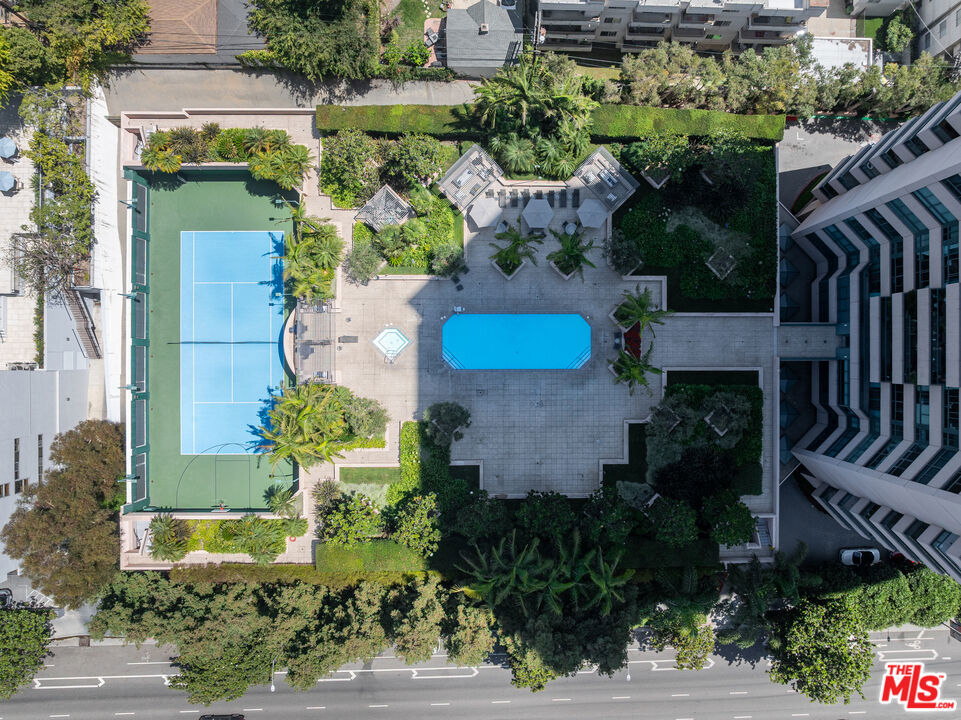 https://media.crmls.org/mediaz/38a5c533-d05d-480c-afc2-e12e2fde311f.jpg?preset=X-Large