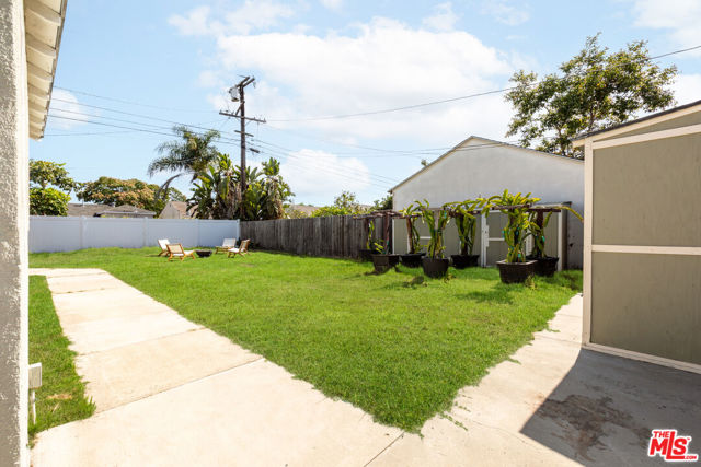 2722 Marine Avenue, Gardena CA: https://media.crmls.org/mediaz/38a6aa09-e13c-44b4-a391-6389c89310c3.jpg