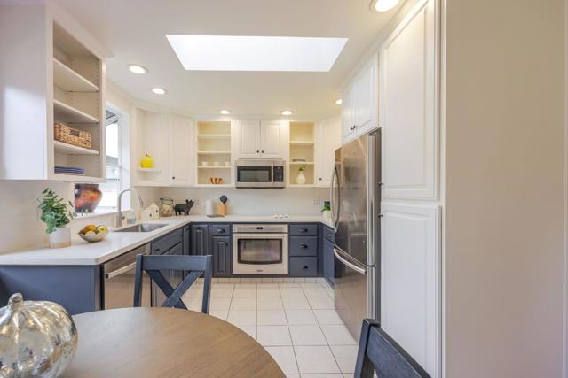 655 George Street, Montara CA: https://media.crmls.org/mediaz/38a71d45-b7bb-44aa-8fd4-6b480555f46f.jpg