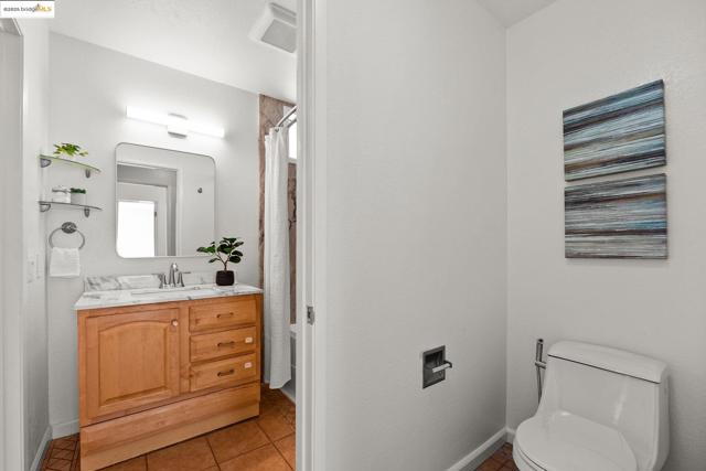 300 Locust Dr, Vallejo CA: https://media.crmls.org/mediaz/38a7a1bc-d97f-495a-a3c6-f4e013adf5e8.jpg