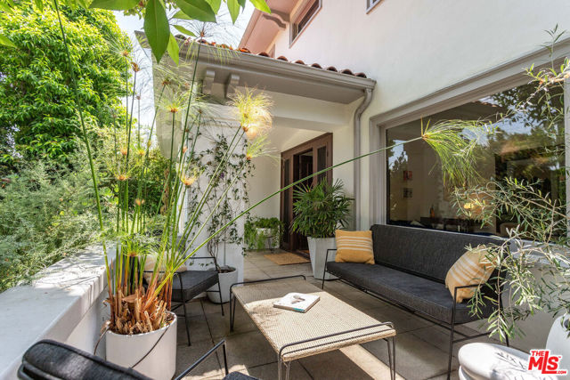 2027 Canyon Drive, Los Angeles CA: https://media.crmls.org/mediaz/38a802a0-957c-4a5a-8790-3bc839cc5428.jpg