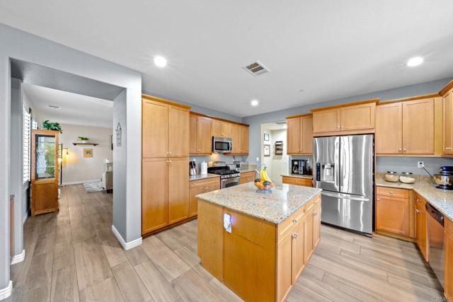 448 Kennedy Court, Escondido CA: https://media.crmls.org/mediaz/38a83a62-ee67-49b7-a9ff-4df84b17b740.jpg