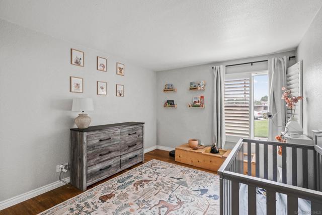 615 Fredricks ave, Oceanside CA: https://media.crmls.org/mediaz/38a8ed91-1801-4421-92b3-4359a416c7f4.jpg