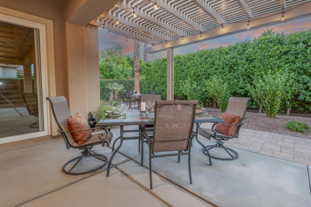 81463 Joshua Tree Court, La Quinta CA: https://media.crmls.org/mediaz/38aa1c06-b623-4f29-96b6-8204177e8d73.jpg