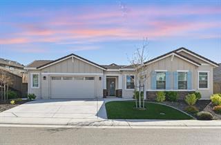 2954 Laredo Drive, Rocklin CA: https://media.crmls.org/mediaz/38aa4097-d383-42ba-9e3e-3faa47c8898f.jpg