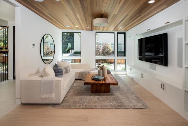 596 Franklin Street, Mountain View CA: https://media.crmls.org/mediaz/38aa479a-bcd2-4f3b-ac60-6f6c562df63b.jpg