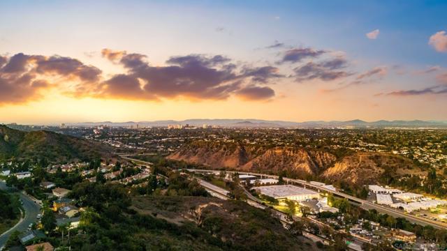 5745 Soledad Mountain Road, La Jolla CA: https://media.crmls.org/mediaz/38aa7c67-a5de-42d9-9c78-ad610a1b7984.jpg