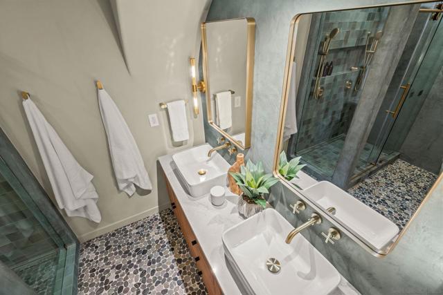 1566 Evergreen St, San Diego CA: https://media.crmls.org/mediaz/38aaf67c-45b5-44eb-9da3-f61959eadd50.jpg