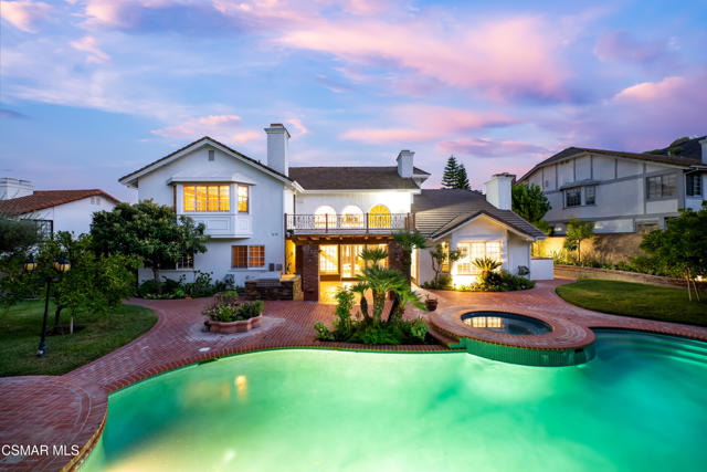 29515 Weeping Willow Drive, Agoura Hills CA: https://media.crmls.org/mediaz/38ab9cbf-48dd-40ed-ad2a-d469daf72425.jpg