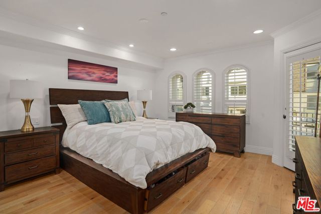 121 15th Street, Manhattan Beach, California 90266, 3 Bedrooms Bedrooms, ,4 BathroomsBathrooms,Residential,Sold,15th,22192181