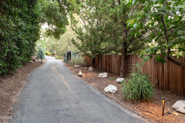 1570 Old House Road, Pasadena CA: https://media.crmls.org/mediaz/38ac7b35-37c0-4127-ae2d-a7df5a9f83ff.jpg