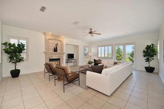 2791 Giorno Way, El Dorado Hills CA: https://media.crmls.org/mediaz/38ac9810-0724-47c3-92ac-e032f3e6c35f.jpg