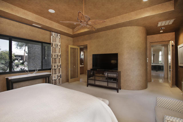 Image 19 of 43 For 77613 Via Villaggio