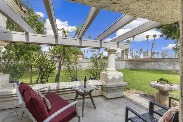 505 S Farrell Drive #S115, Palm Springs, CA 92264