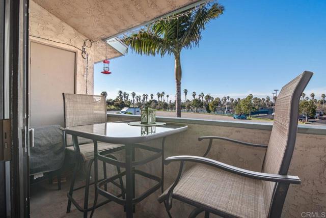 Detail Gallery Image 1 of 1 For 4572 W Point Loma Bld, San Diego,  CA 92107 - 2 Beds | 1/1 Baths
