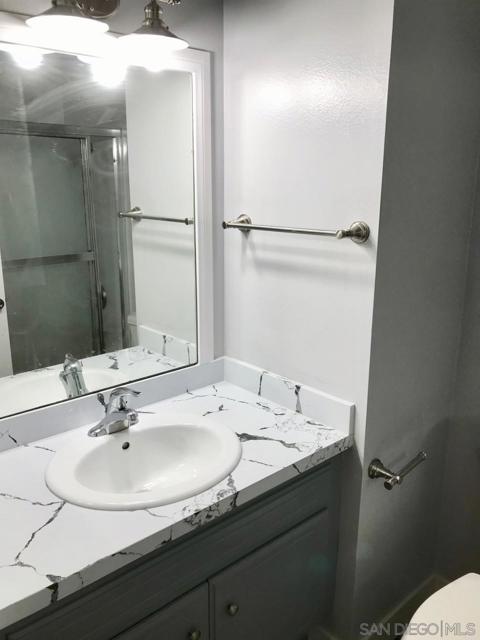 5091 Park Rim Dr, San Diego CA: https://media.crmls.org/mediaz/38ae53eb-de26-42e9-8b2b-3d4826471885.jpg