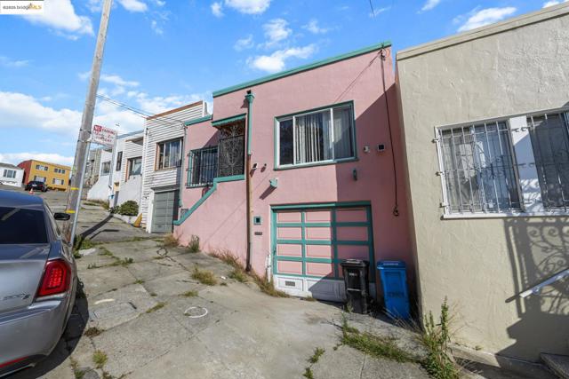 41 Apollo St, San Francisco CA: https://media.crmls.org/mediaz/38ae6aa5-8e4c-4a05-8b9a-595ccb1ff955.jpg