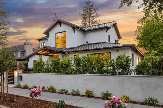 265 Coleridge Ave, Palo Alto CA: https://media.crmls.org/mediaz/38ae7dac-4bda-4126-965f-4a43cfb9743a.jpg
