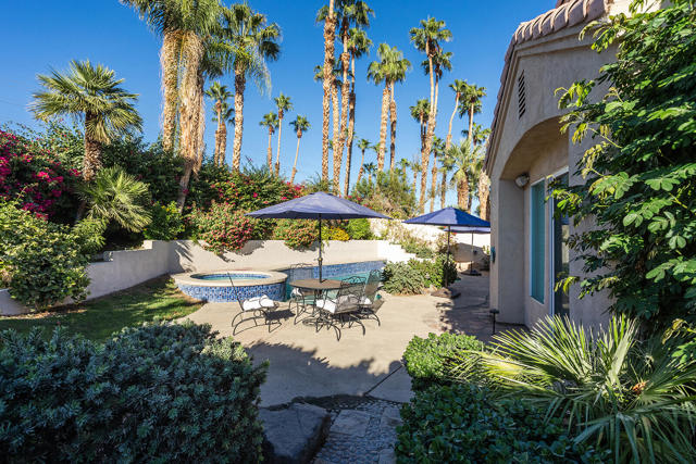78970 Del Monte Court, La Quinta CA: https://media.crmls.org/mediaz/38aeda2e-4820-4231-bea9-efedeaea5e31.jpg