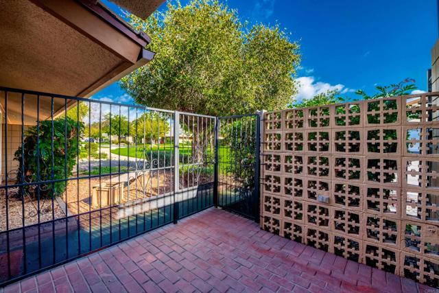 Detail Gallery Image 26 of 32 For 514 Shady Ln #C,  El Cajon,  CA 92021 - 2 Beds | 2 Baths