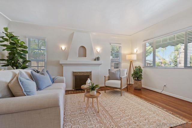 Image 7 of 58 For 4526 Kensington Dr