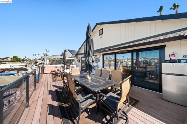 Image 24 of 39 For 5621 Starboard Dr